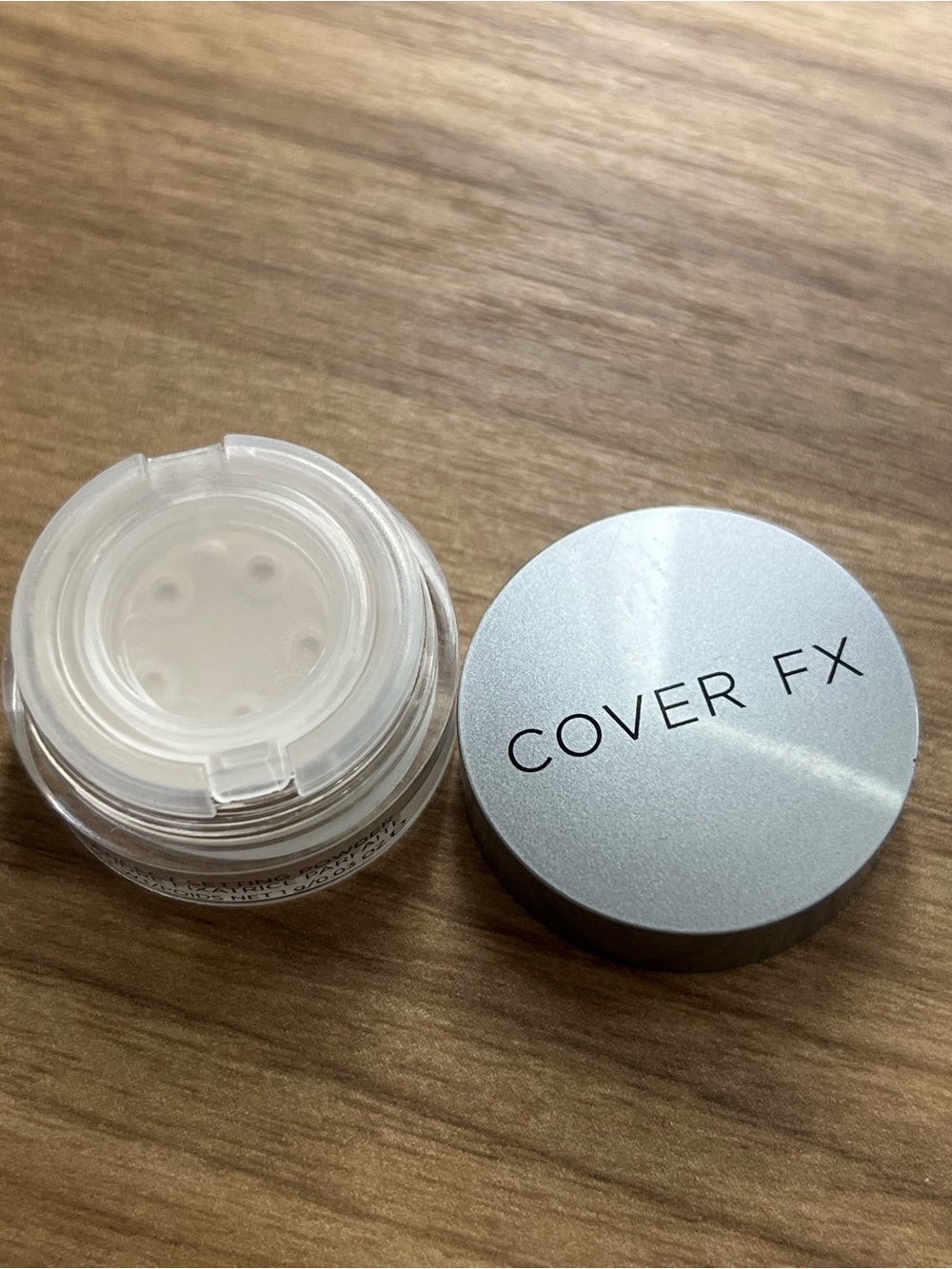 Cover Fx Perfect Setting Powder - Translucent Light - Picture 3 of 3
